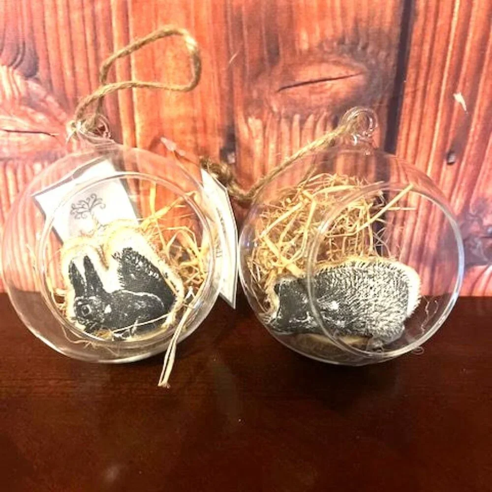 Decorative Glass Hanging Animal Ornaments Set of 2 hedgehog and‎ squirrel